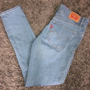 Light-Wash Skinny 311 Levi’s Jeans
